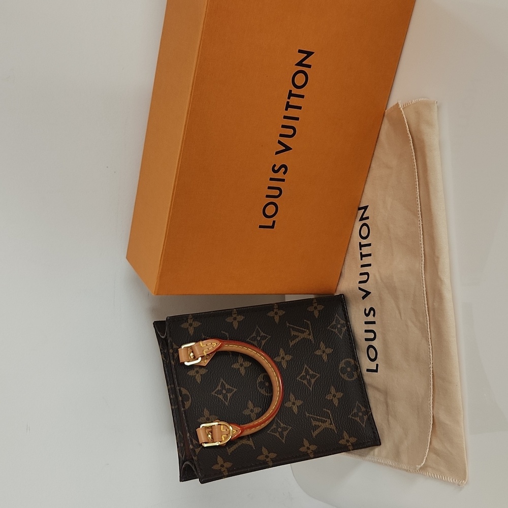 Louis Vuitton Petit Sac Plat Monogram